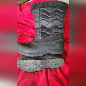 Very cute winter / rain boots